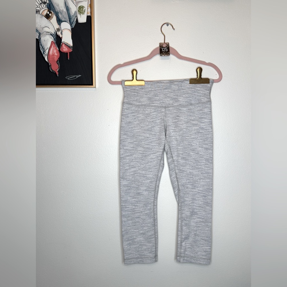 🍋125. Lululemon Wunder Under Crop III in Wee Are From Space Nimbus Battleship